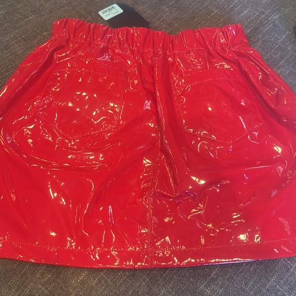 MAGS & PYE - red skirt size M NWT - Picture 5 of 5